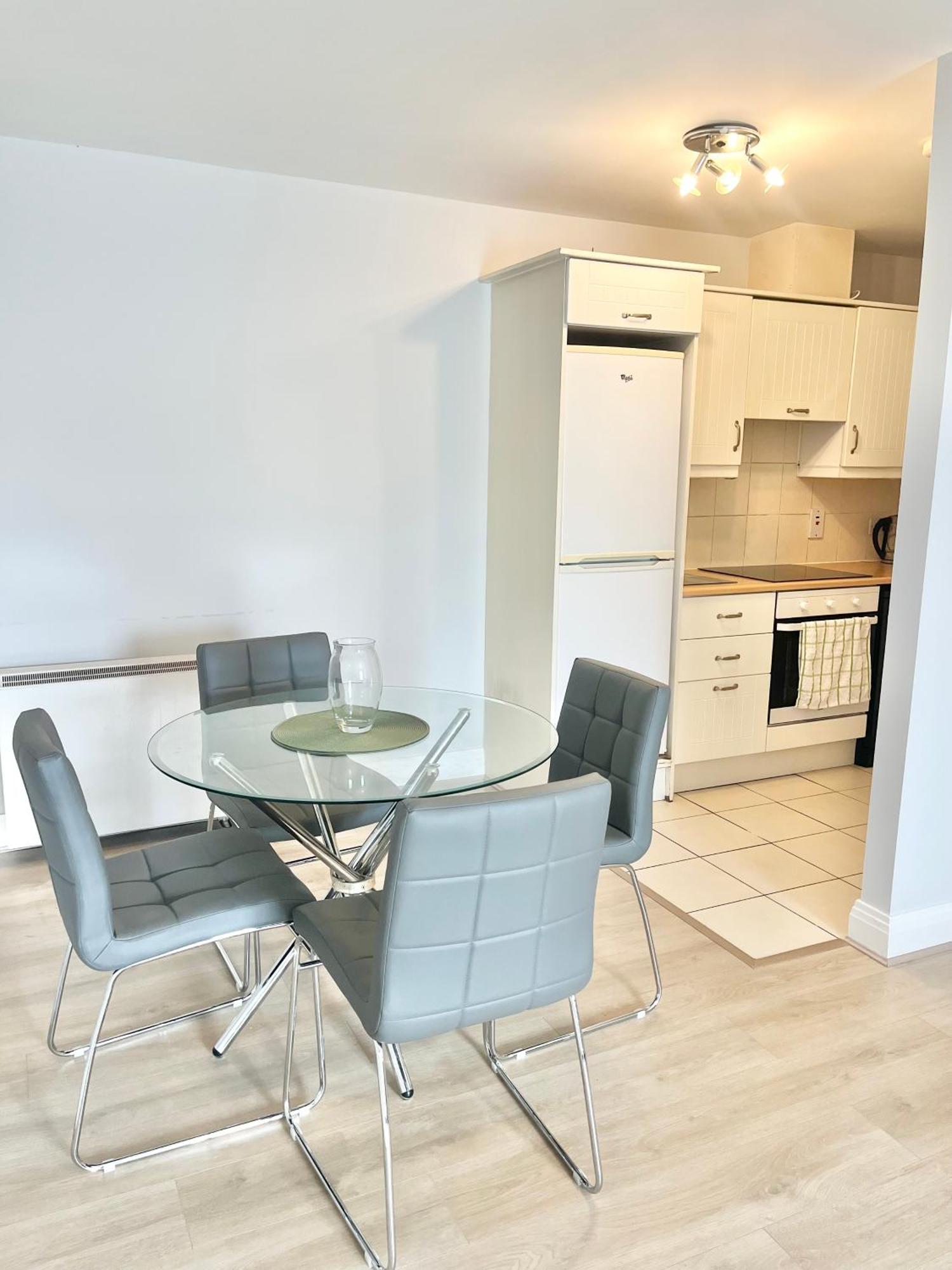 Dublin City Apartment - 2 Bedrooms Exterior photo